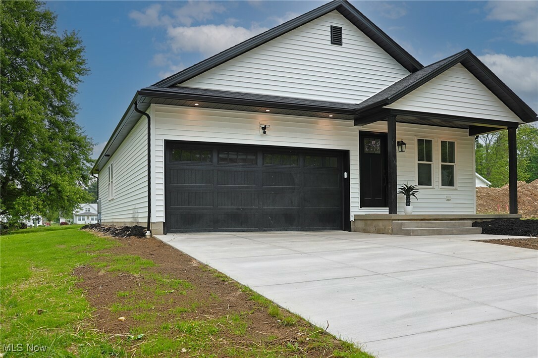 32 E Market Street  Marshallville OH 44645 photo