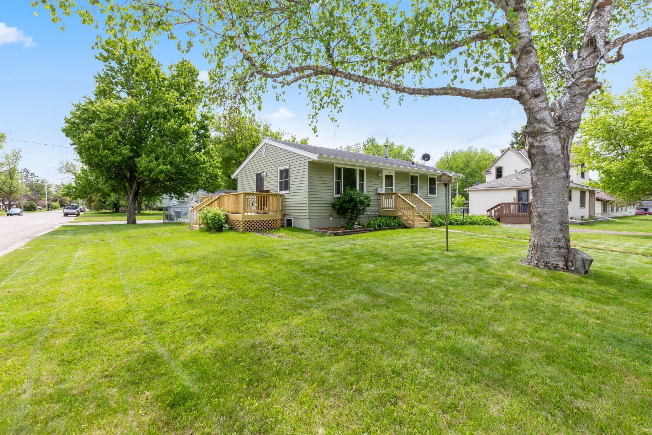 Property Photo: 1224 N Street NE MN 56401