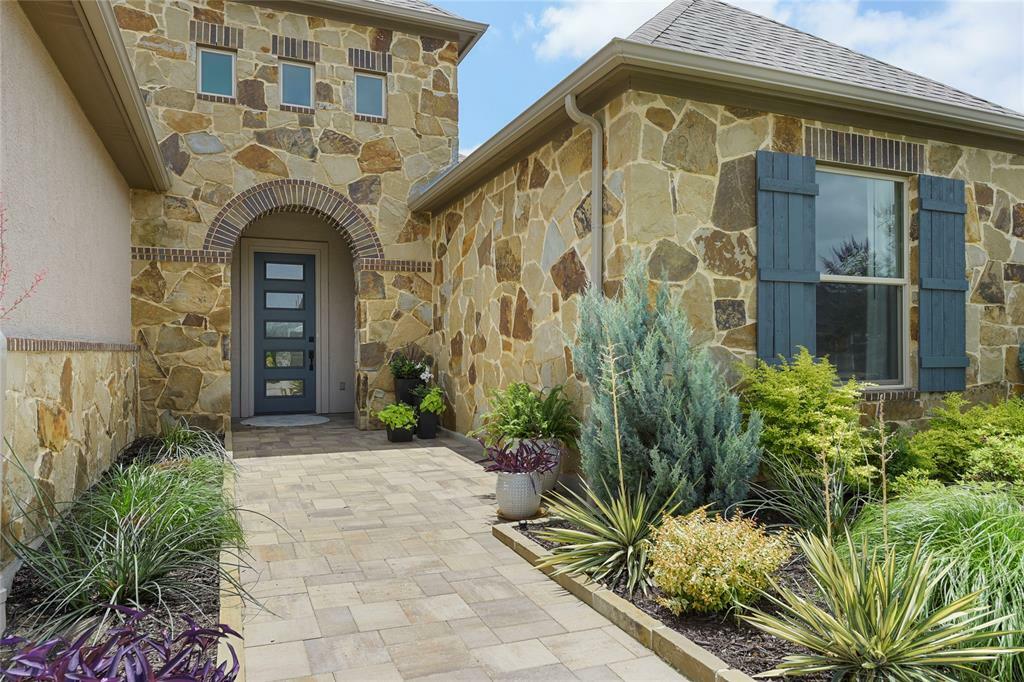 Property Photo: 11017 Cartwright Drive TX 76207