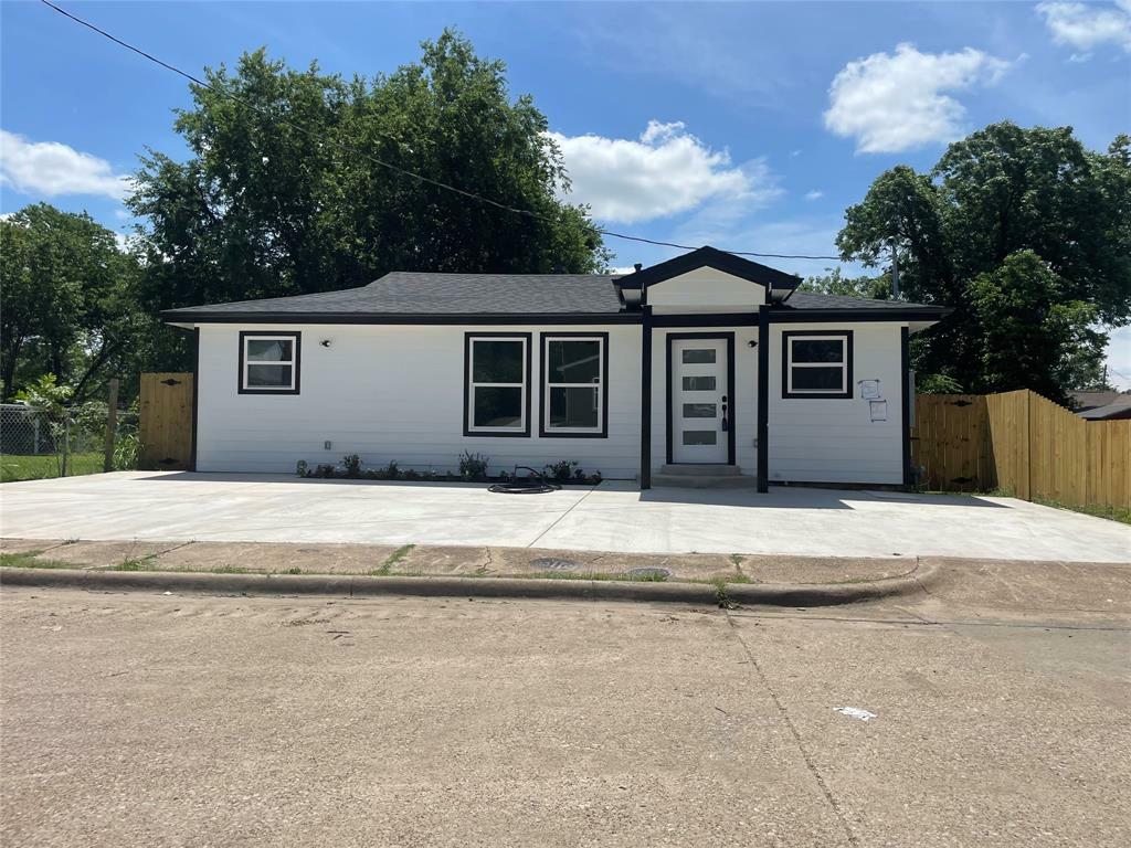 Property Photo:  4524 Metropolitan Avenue  TX 75210 