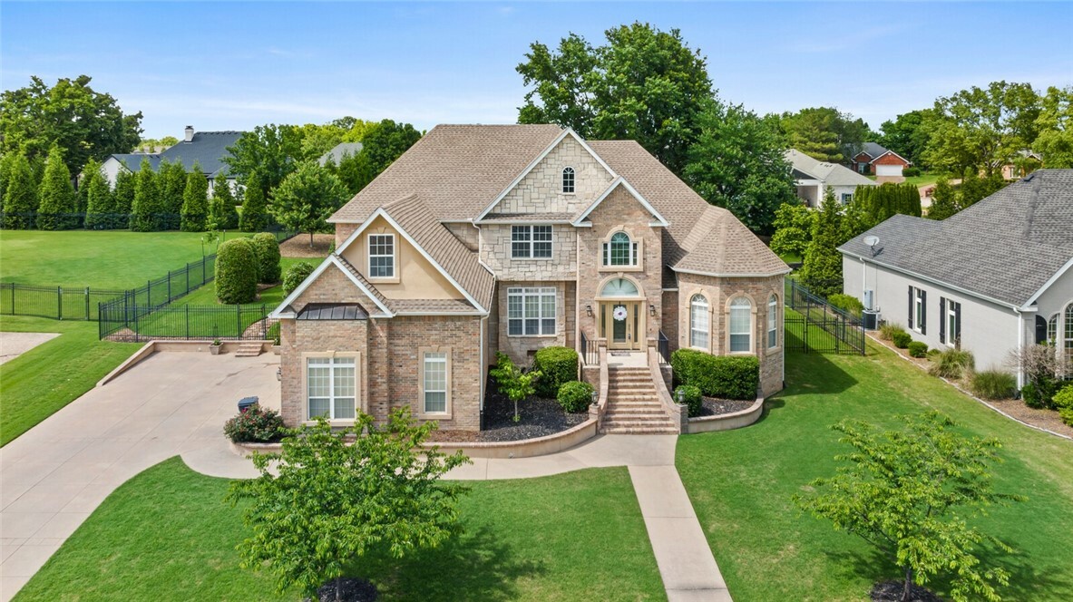 Property Photo: 7 W Leiston Drive AR 72758