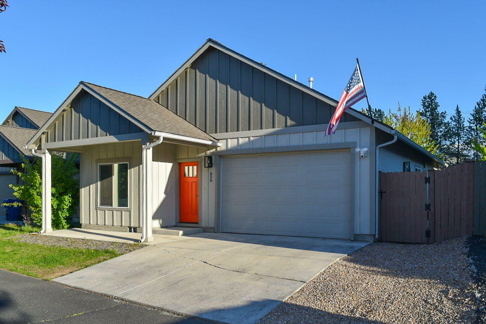 Property Photo: 656 SE Reed Market Road OR 97702