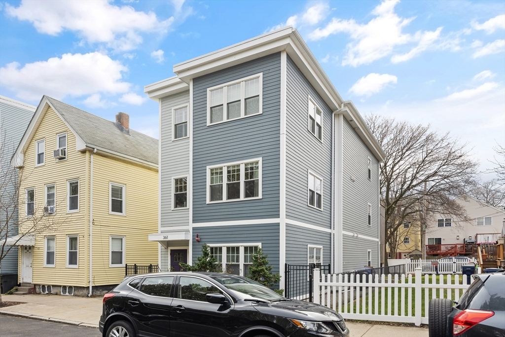 Property Photo:  361 Maverick St 2  MA 02128 