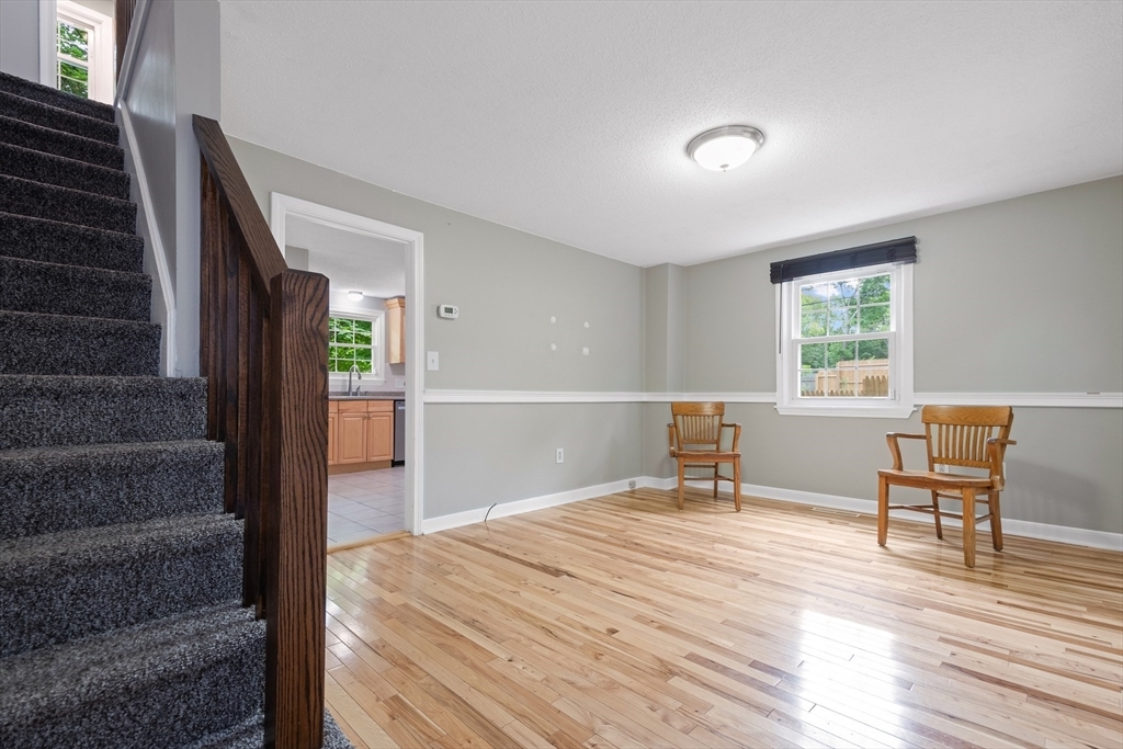 Property Photo:  24 Waverley Ln 24  MA 01702 