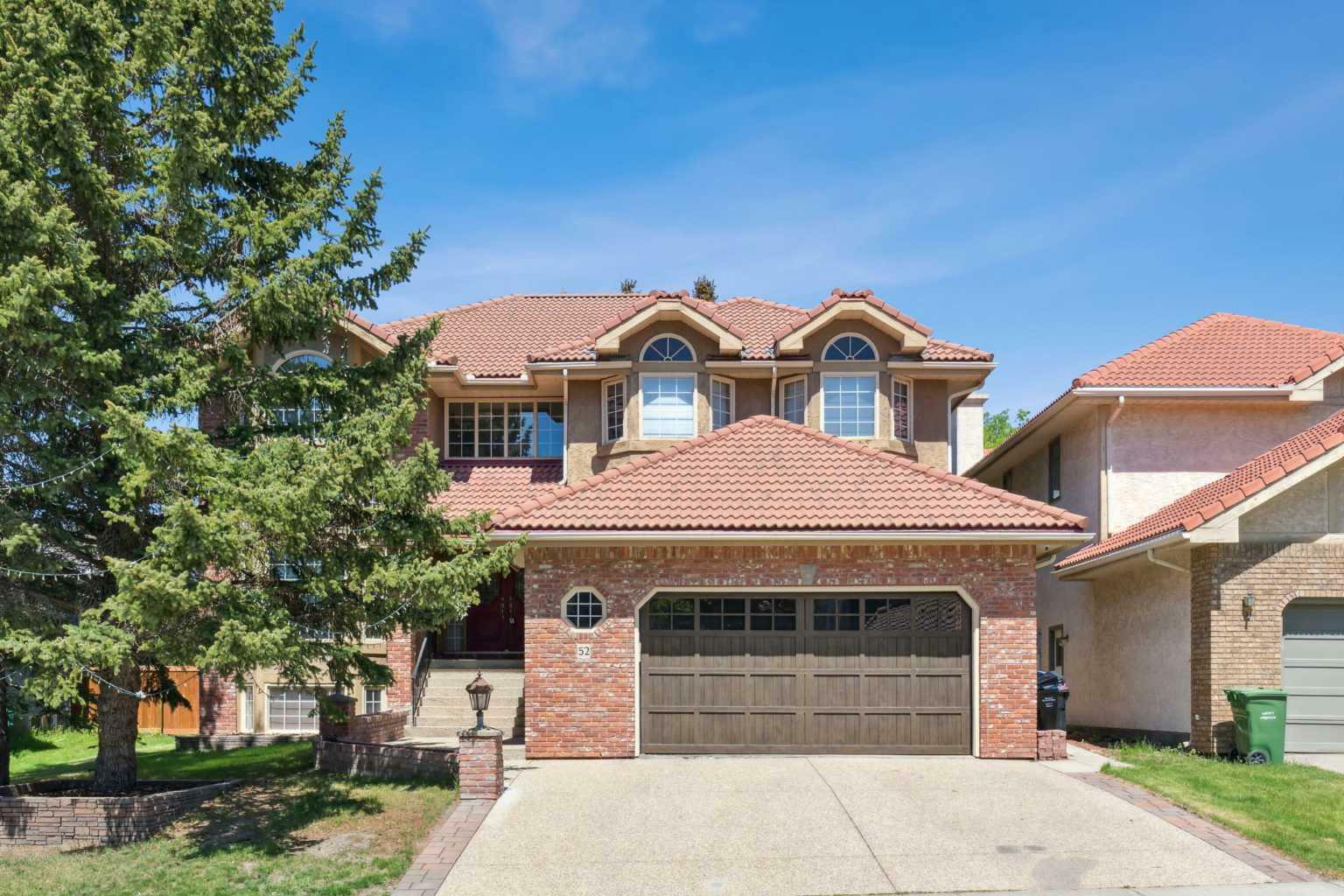 Property Photo: 52 Edgeview Road NW AB T3A 4T8