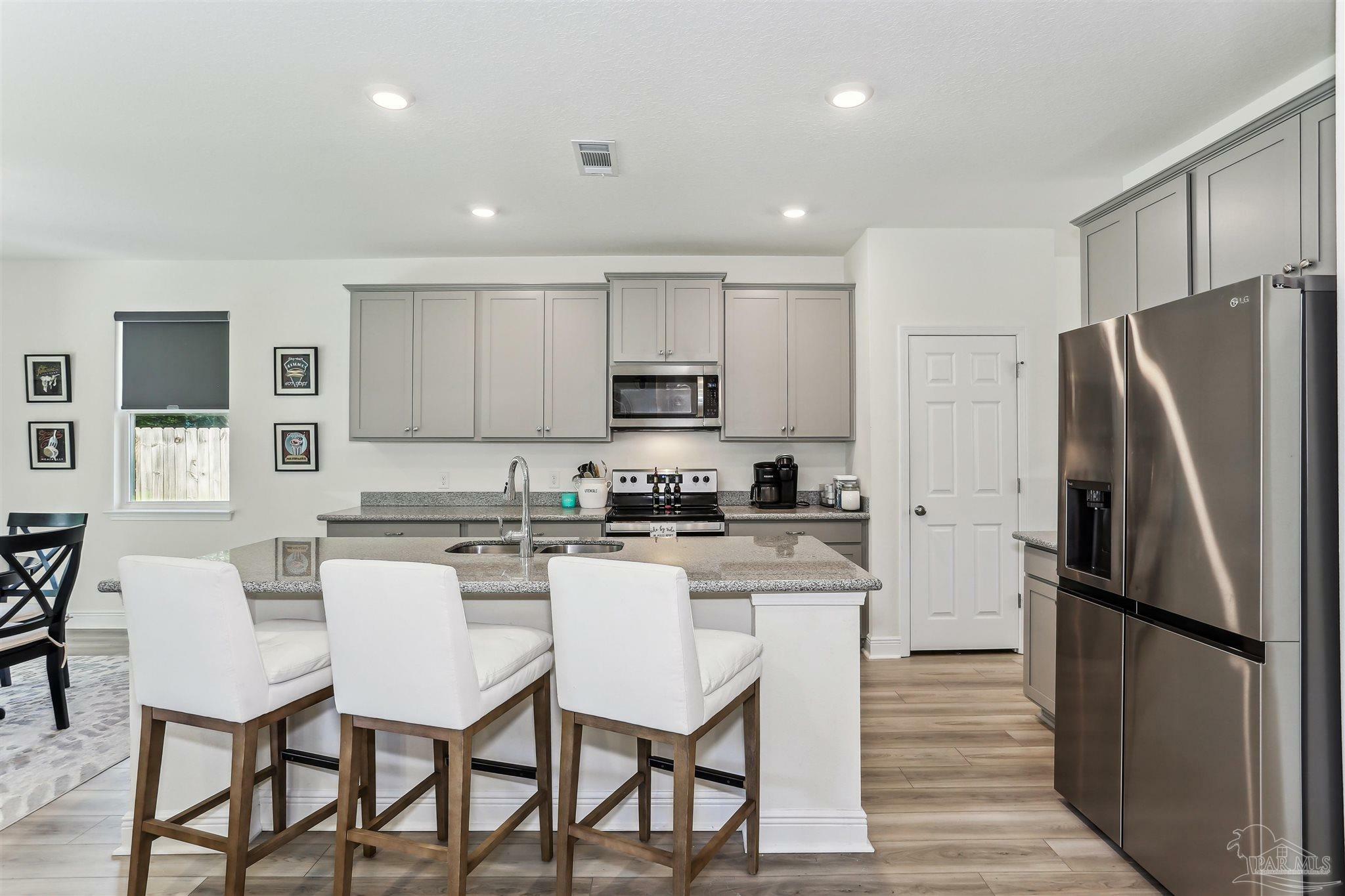 Property Photo:  6233 Carson Dr  FL 32570 