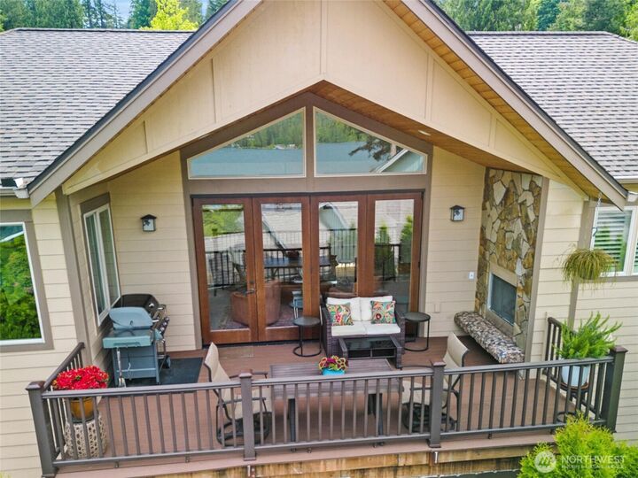 Property Photo:  20  Longshore Lane  WA 98229 