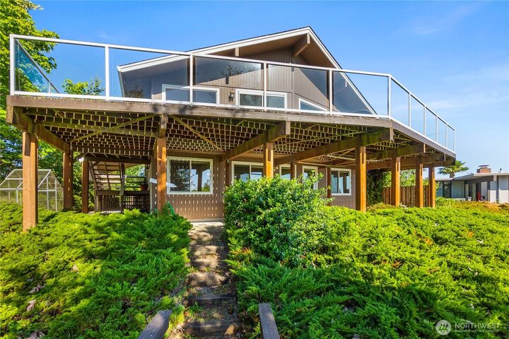 Property Photo: 5528 Marian Drive NE WA 98516