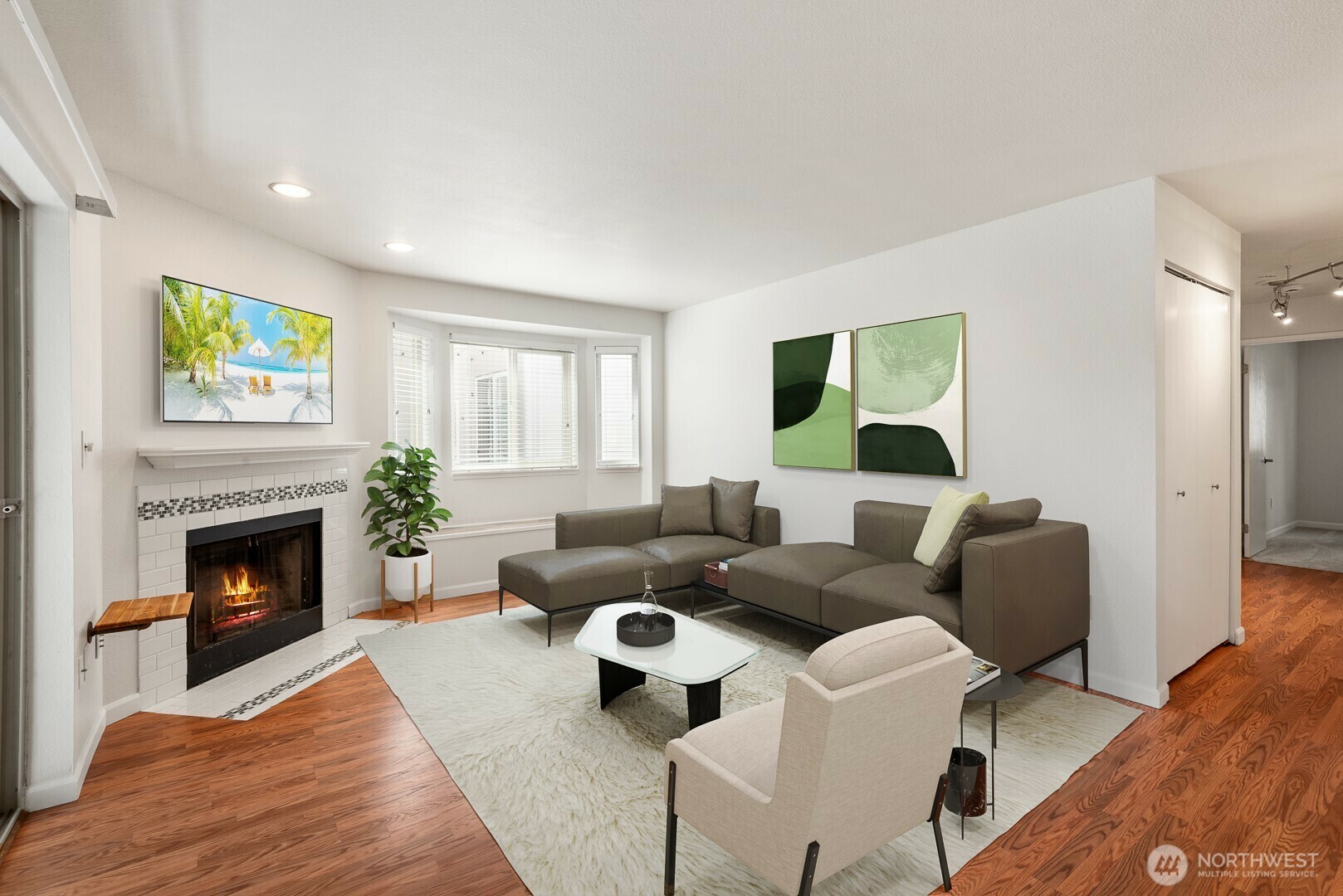Property Photo:  18200  73rd Avenue NE B205  WA 98028 