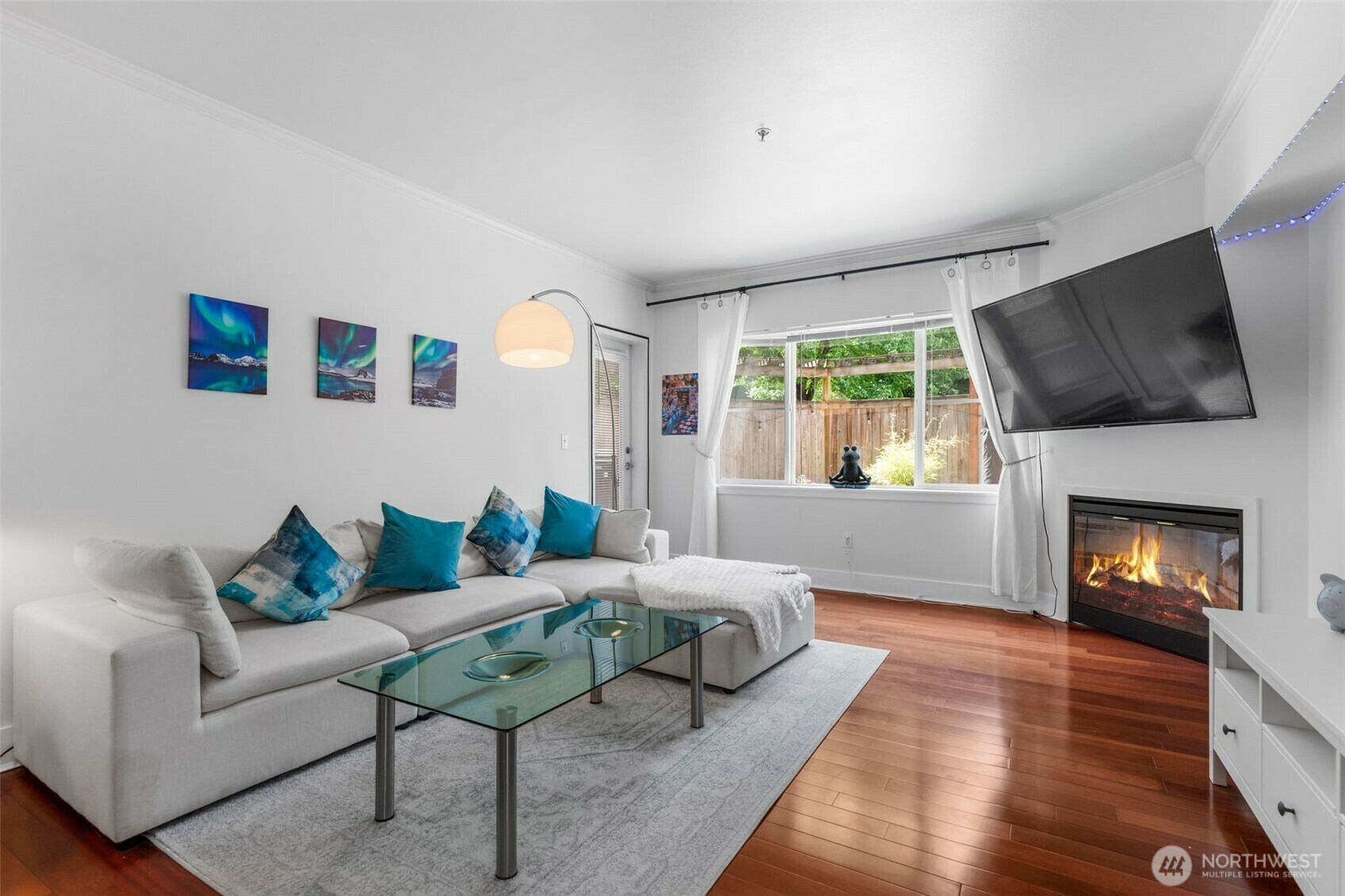 Property Photo:  19500  Ballinger Way NE 109  WA 98155 