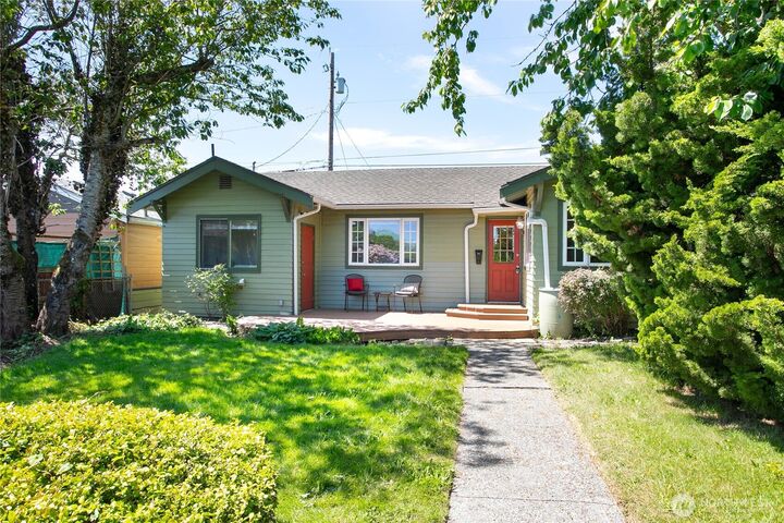 Property Photo:  2721  Iron Street  WA 98225 