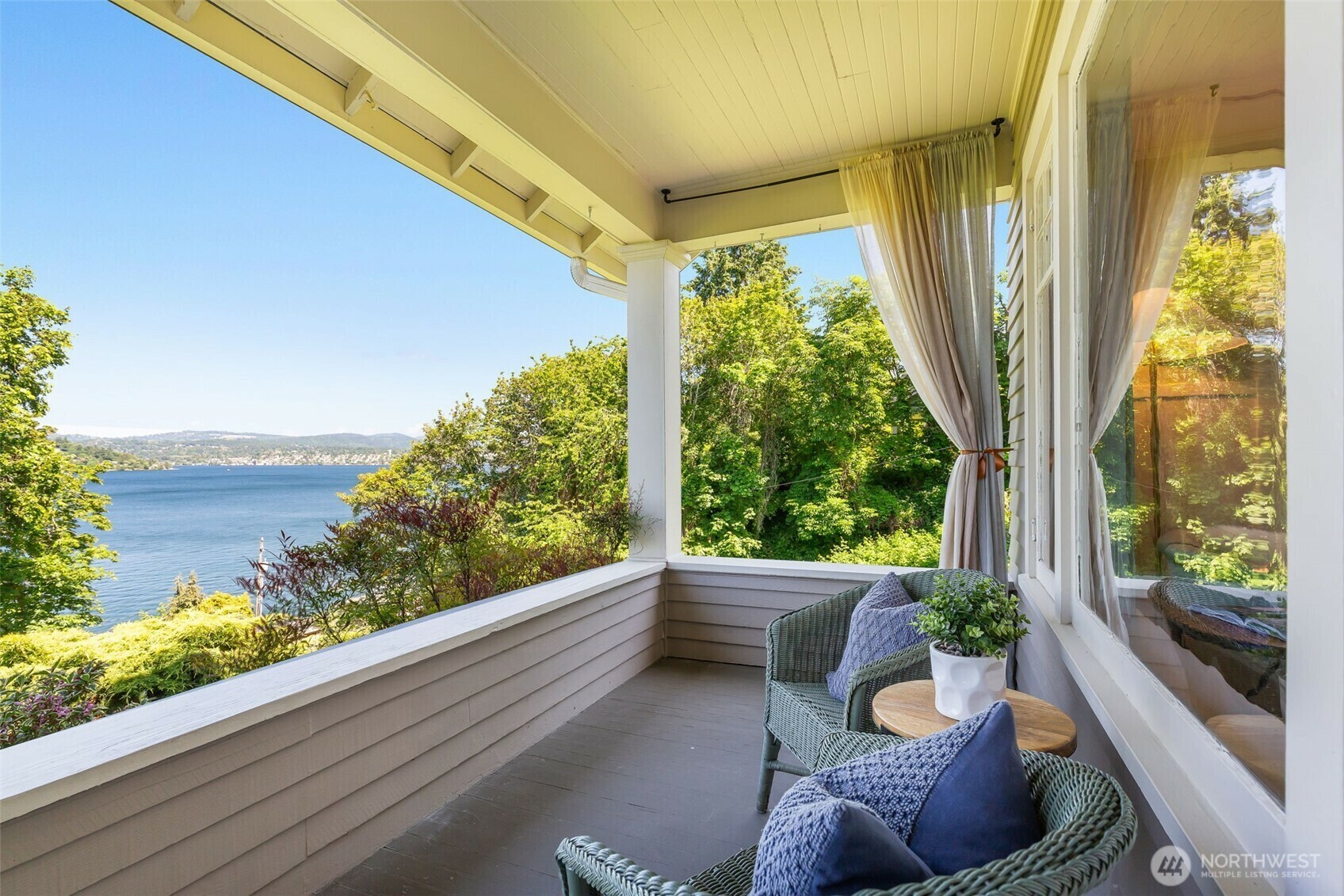 Property Photo: 9611 Rainier Avenue S WA 98118