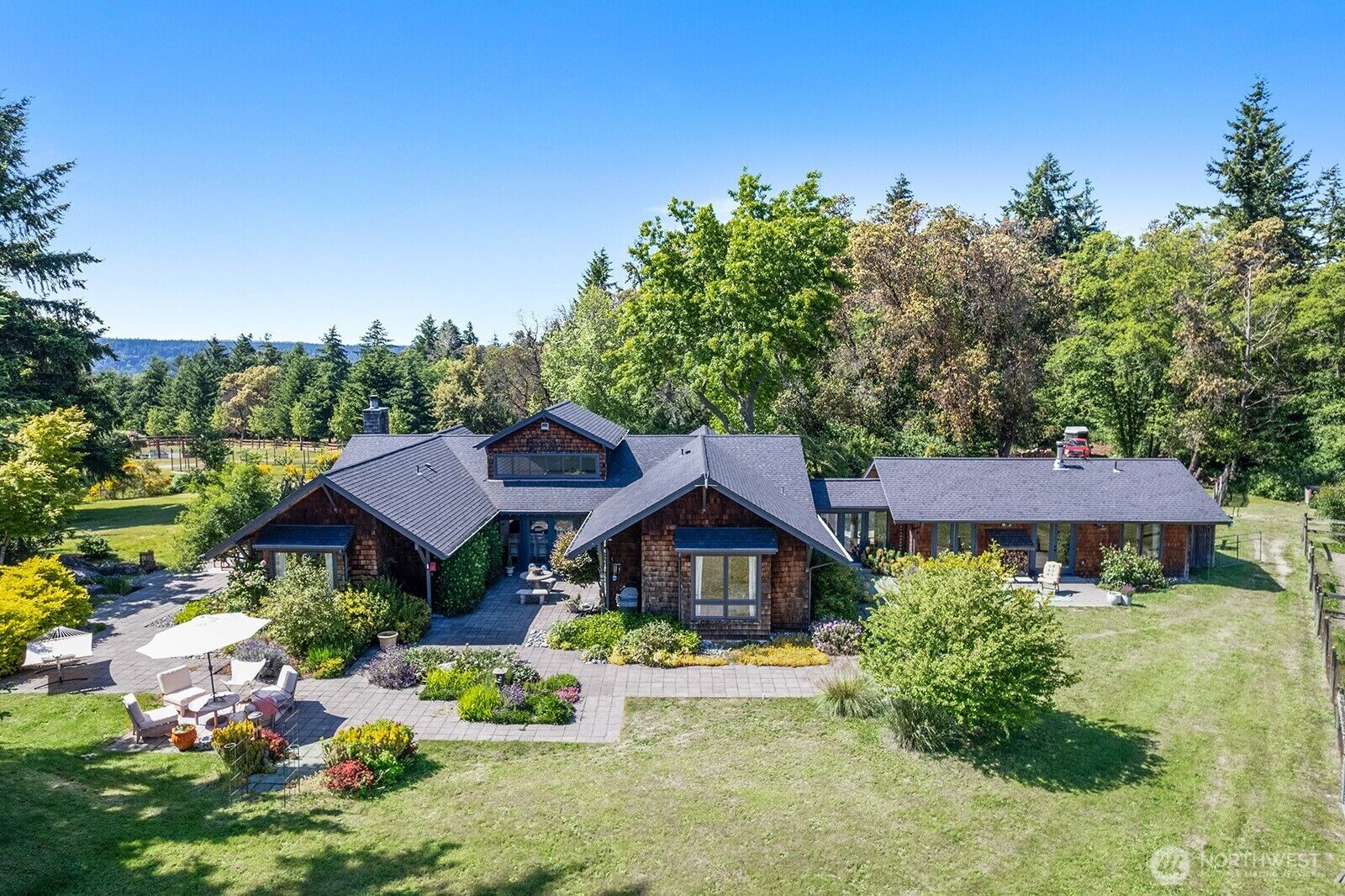 Property Photo:  26742  94th Avenue SW  WA 98070 