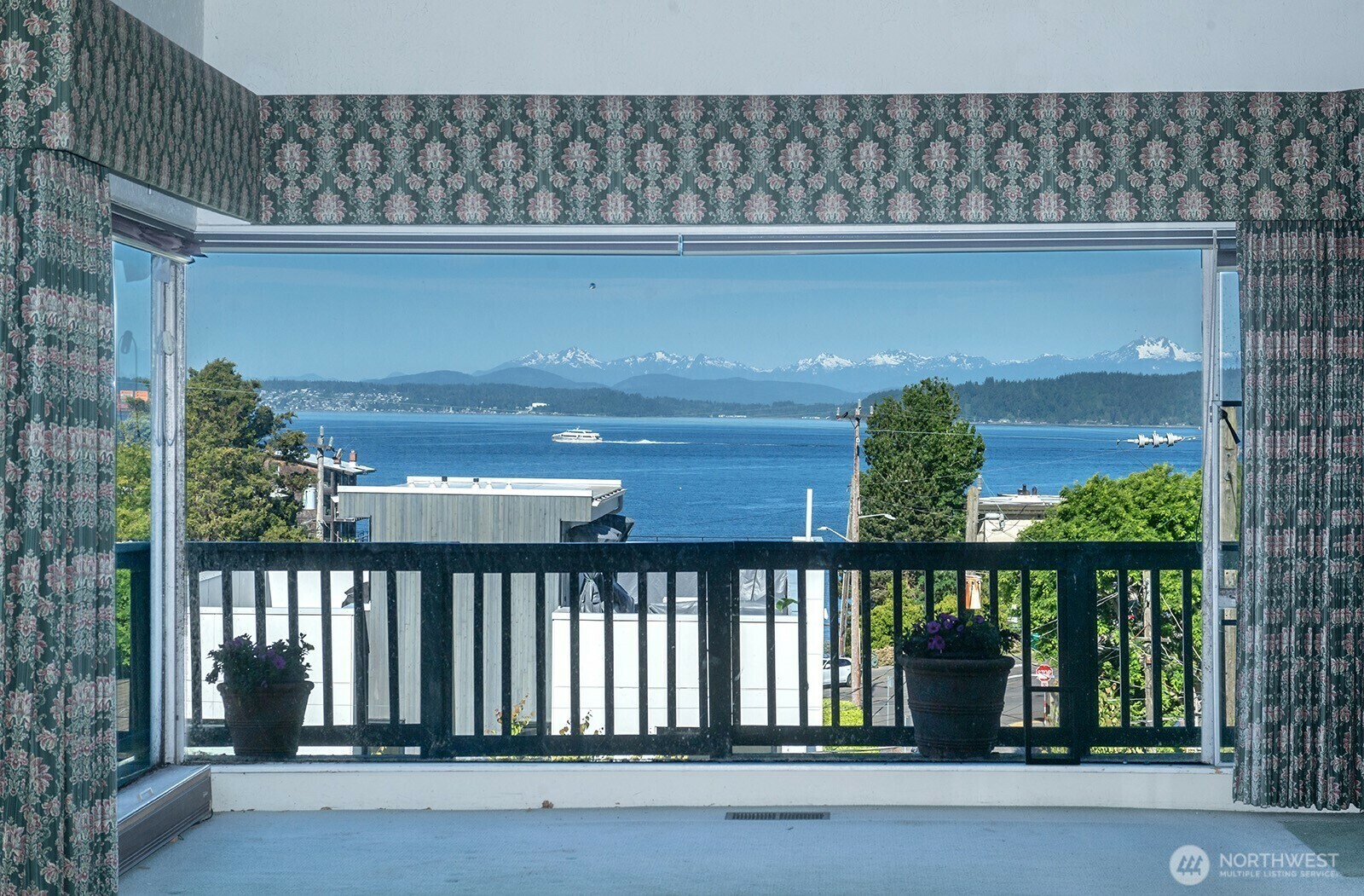 Property Photo:  3700  60th Avenue SW  WA 98116 
