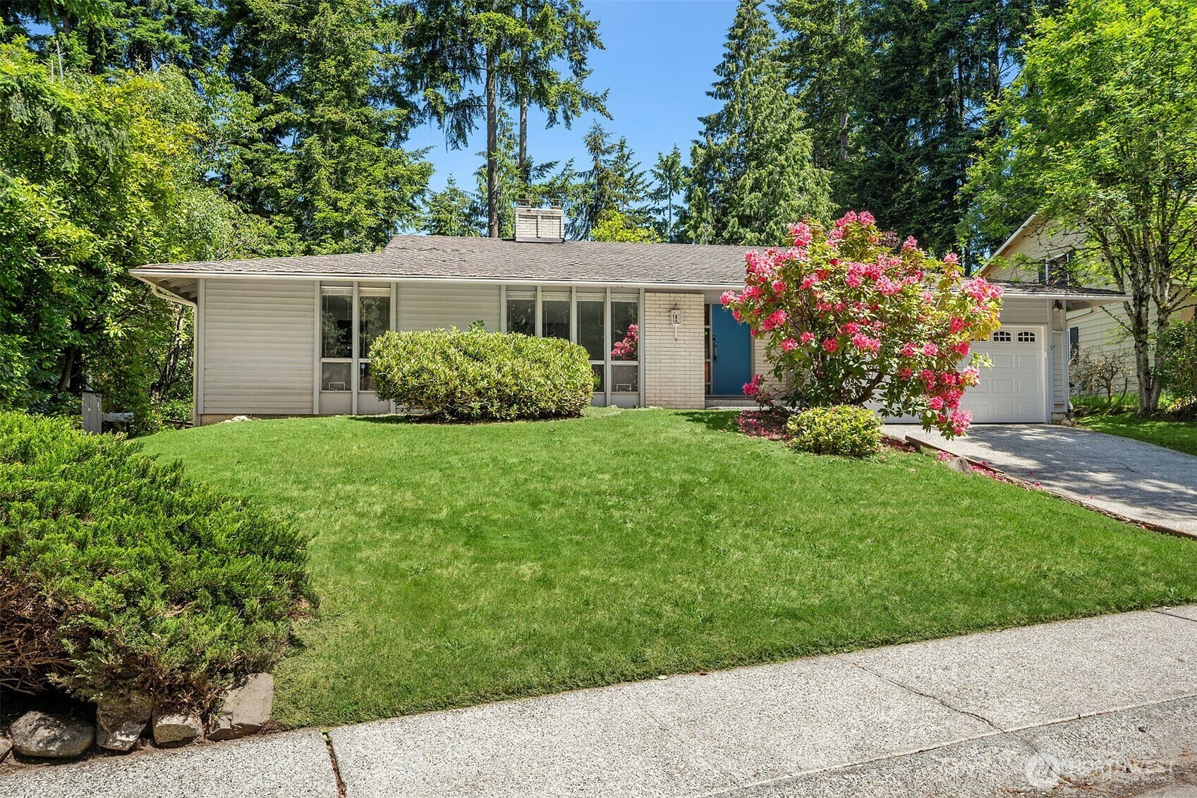 Property Photo: 14318 117th Place NE WA 98034