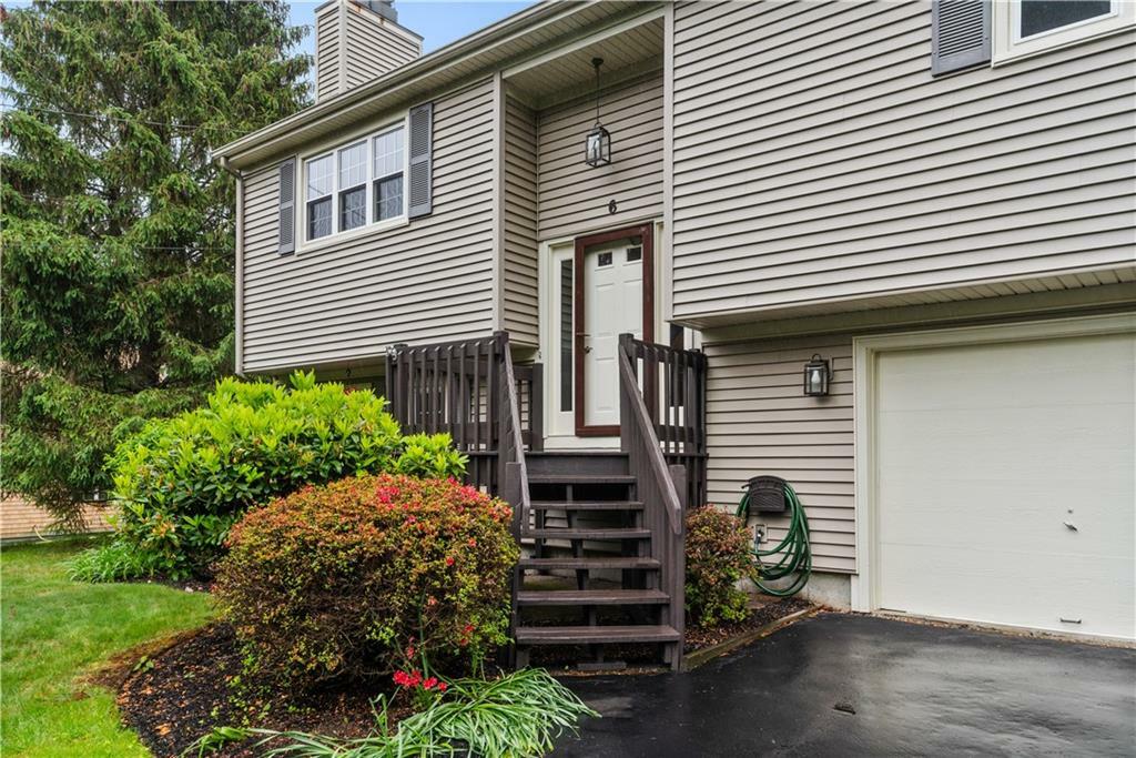 Property Photo:  6 Lisa Lane  RI 02809 