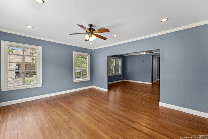 Property Photo: 427 Donaldson TX 78201