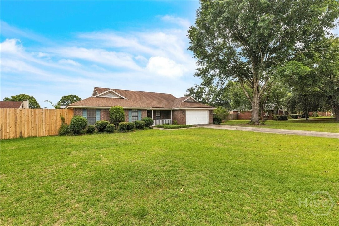 Property Photo:  203 Orchard Drive  GA 31326 