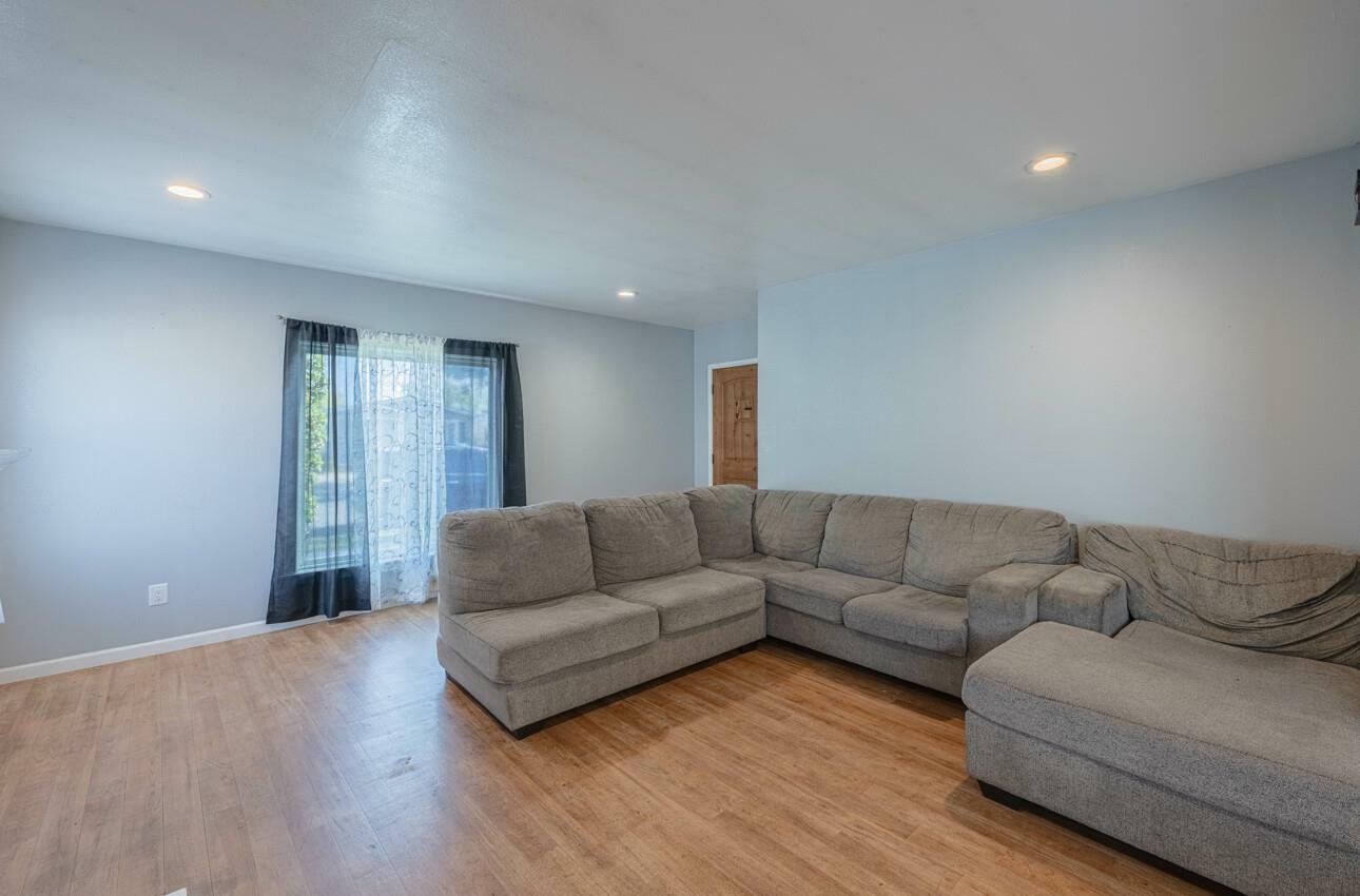 Property Photo:  121 Oak Street  CA 93901 