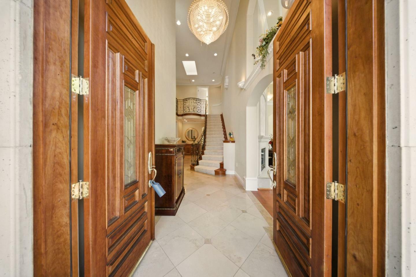 Property Photo: 5688 Kimberly Street CA 95129