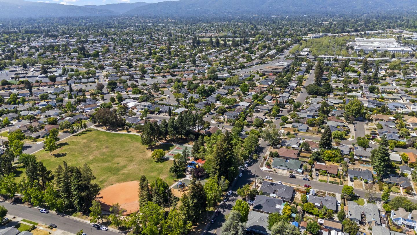 Property Photo:  1515 Parkview Avenue  CA 95130 
