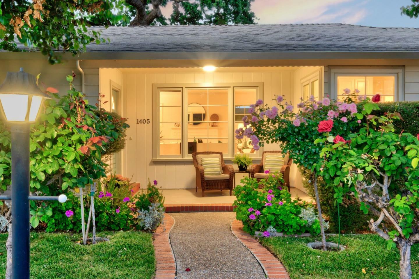 Property Photo: 1405 Oakhurst Avenue CA 94070