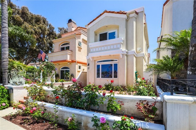 Property Photo: 326 6th Street CA 92648