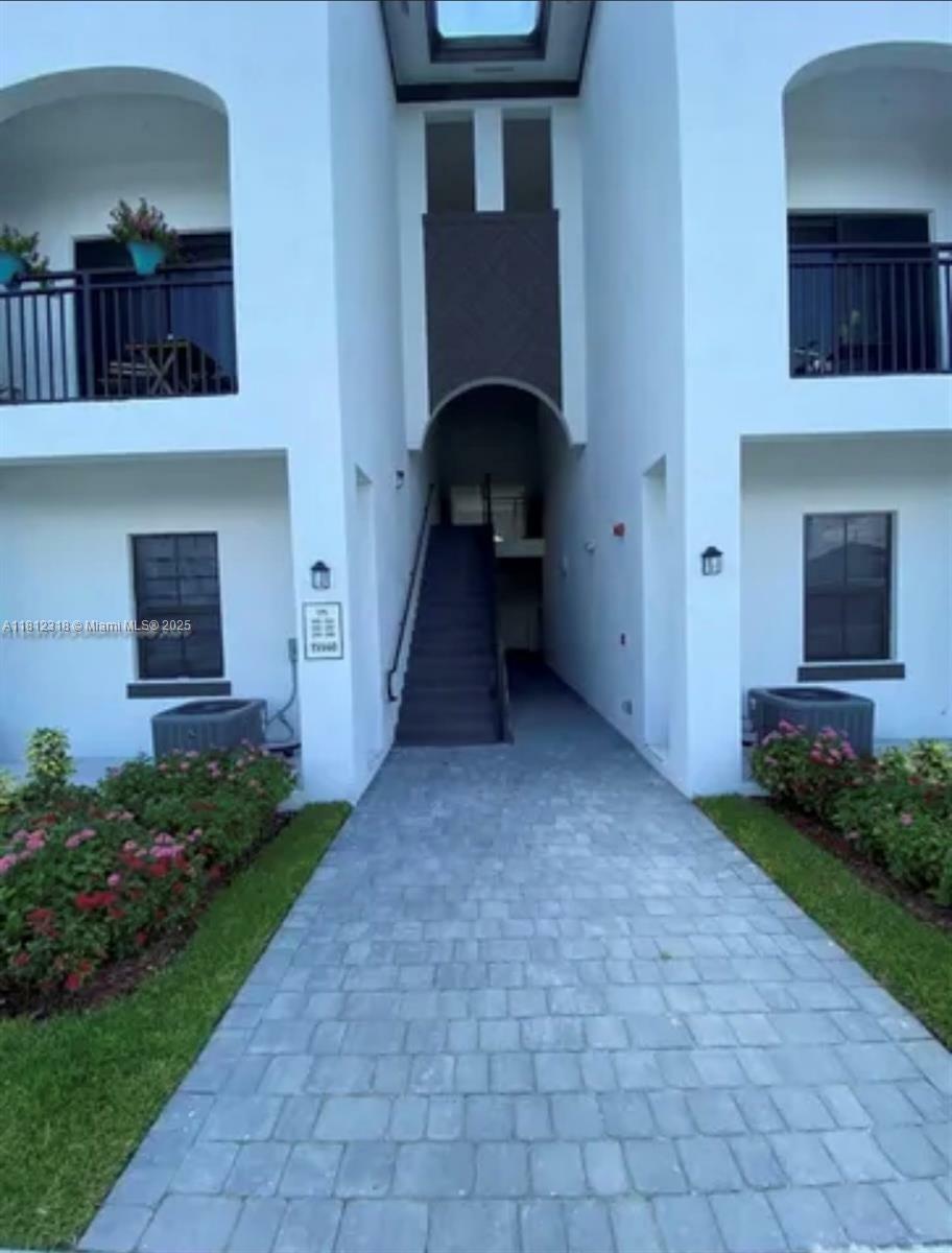 Property Photo: 15560 SW 136 St #3-206 FL 33196