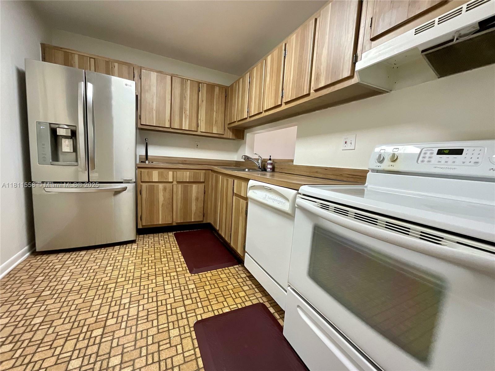 Property Photo: 8075 SW 107th Ave 217 FL 33173