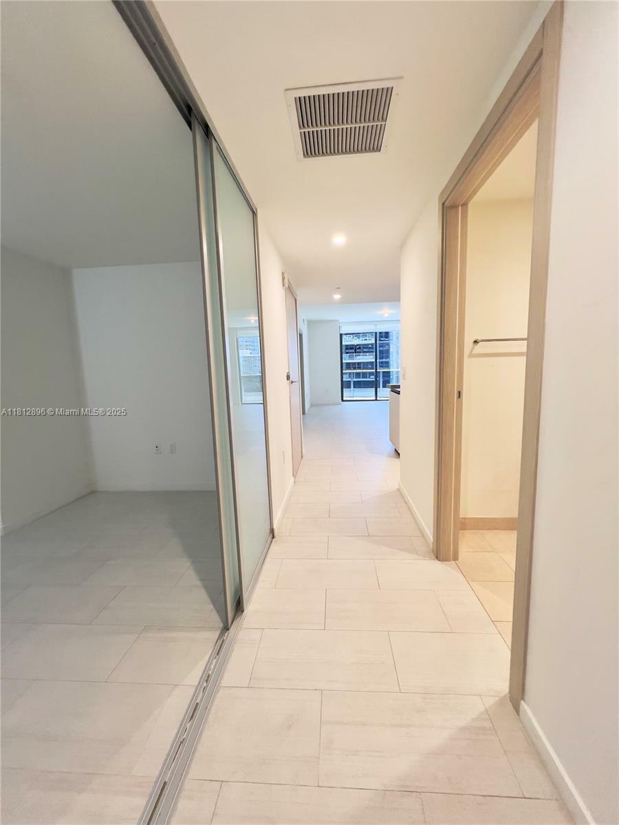 Property Photo: 1000 Brickell Plz 2205 FL 33131