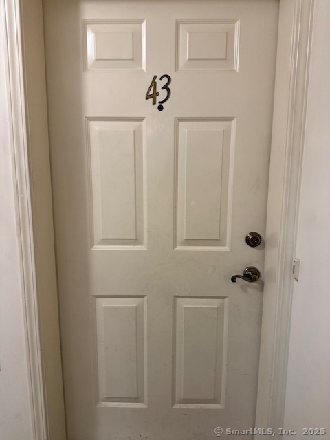 Property Photo: 365 Mather Street Apt 43 CT 06514