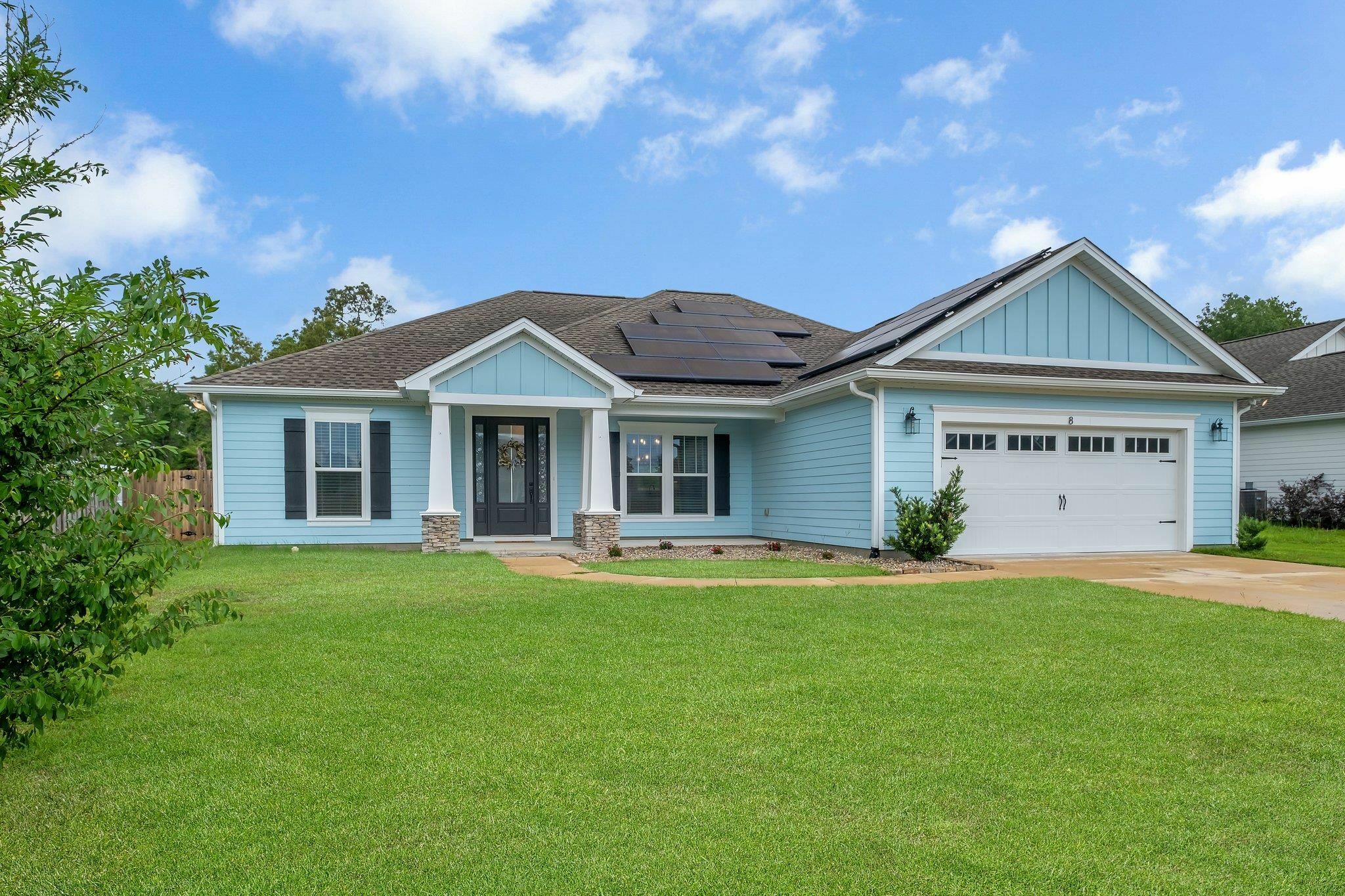Property Photo: 8 Windsor Way FL 32327