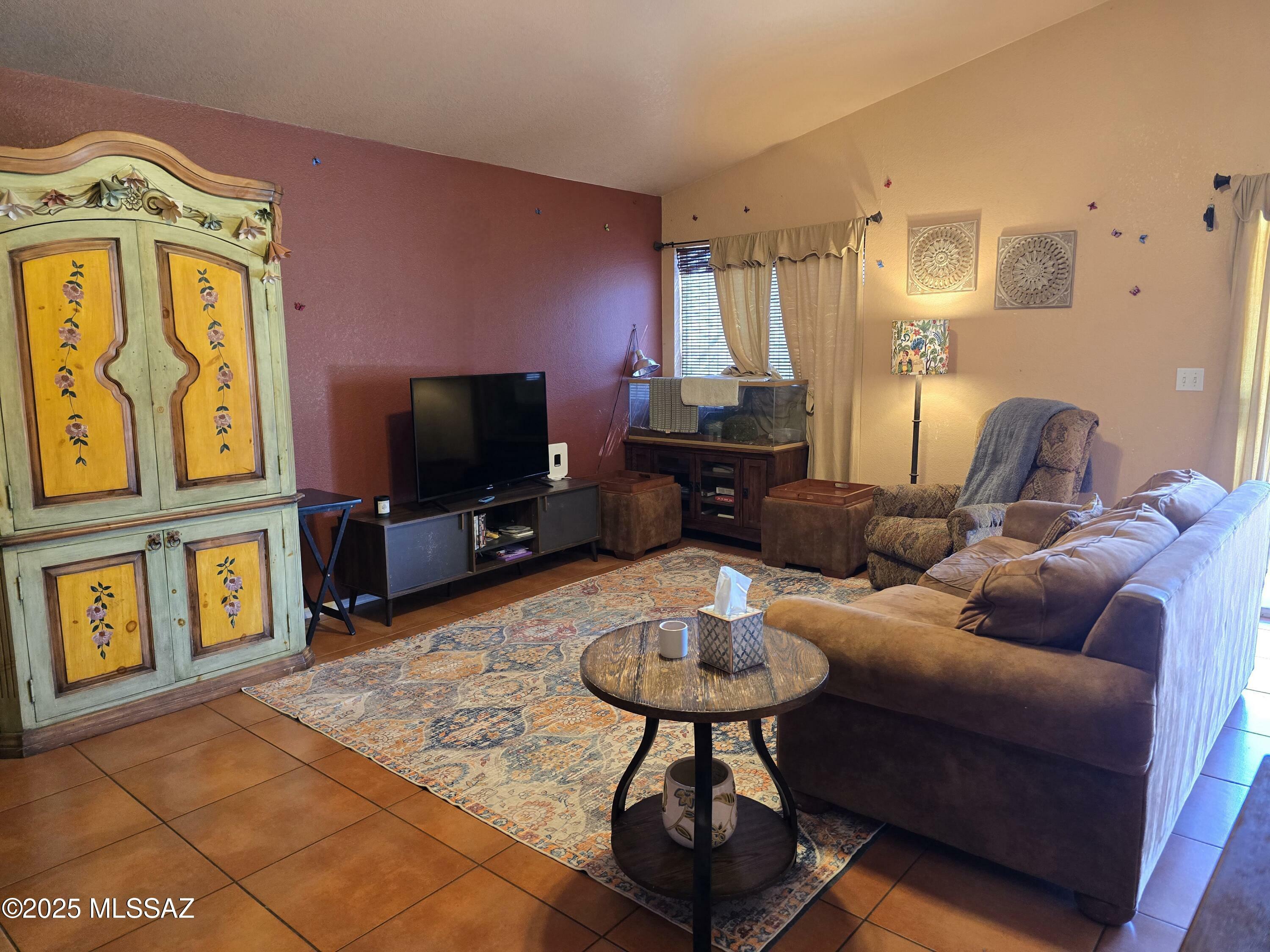Property Photo: 1702 E Saint Bernadine Street AZ 85713