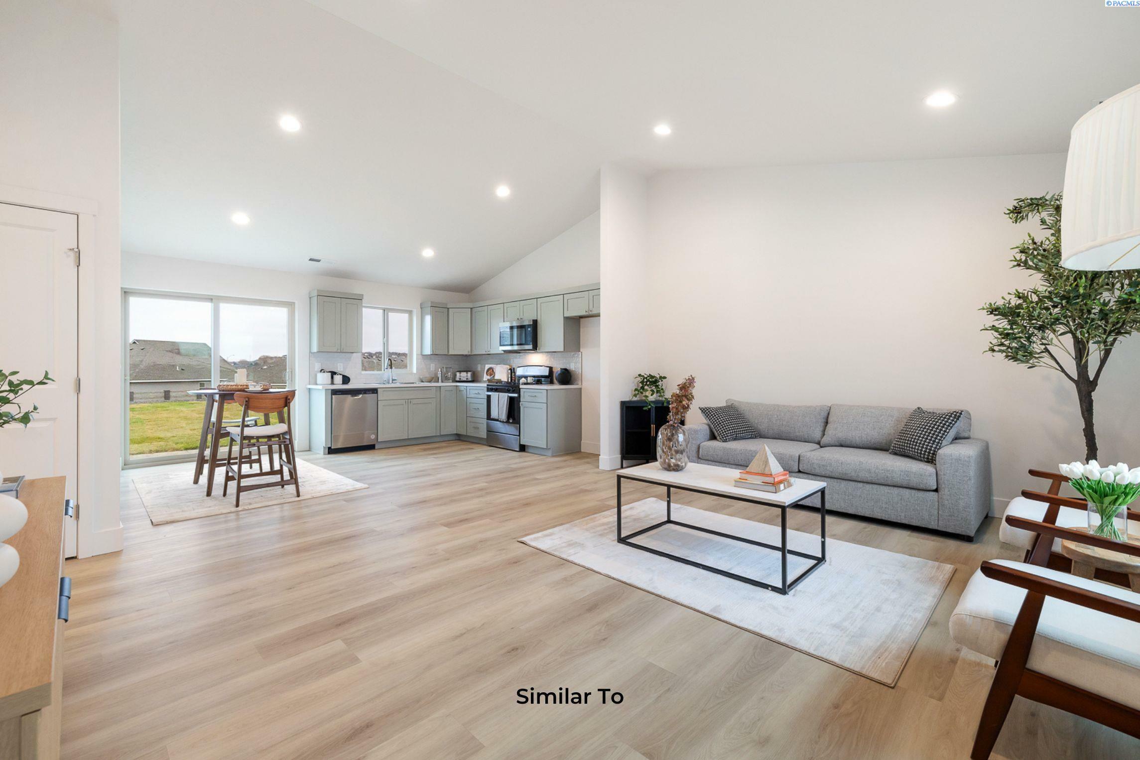 Property Photo: 703 Vineyard St WA 98930
