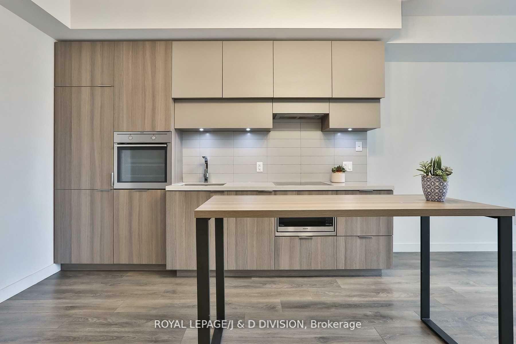 Property Photo: 8 Eglinton Avenue E 707 ON M4P 1A6