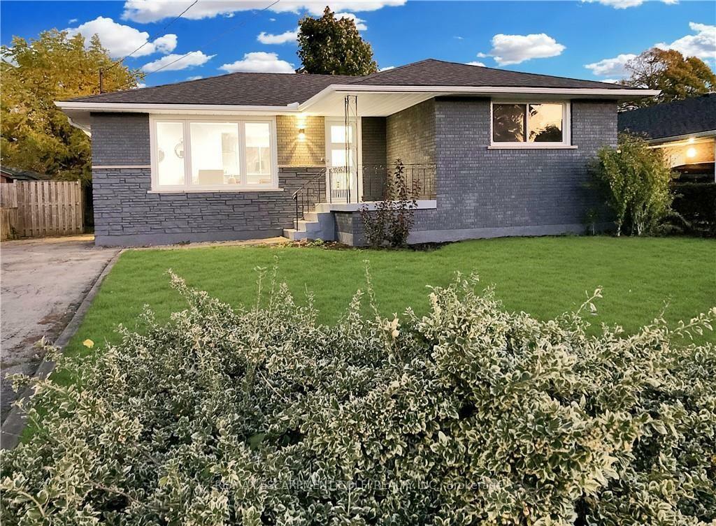 Photo de la propriété: 89 Greeningdon Drive ON L9A 3A8