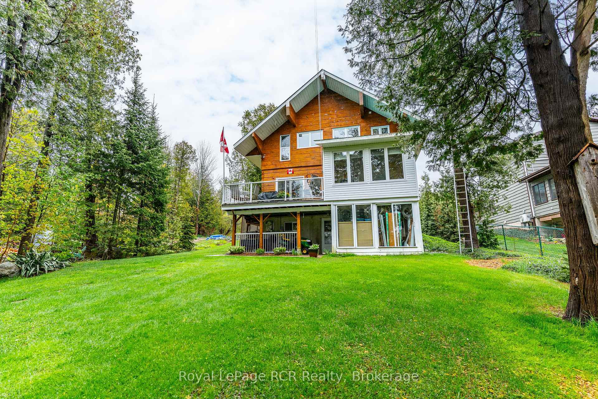 Property Photo: 183 Lakeshore Road ON N0H 2T0