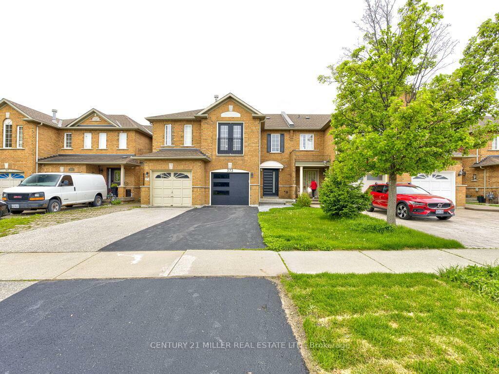 Property Photo: 373 Ravineview Way ON L6H 6S5