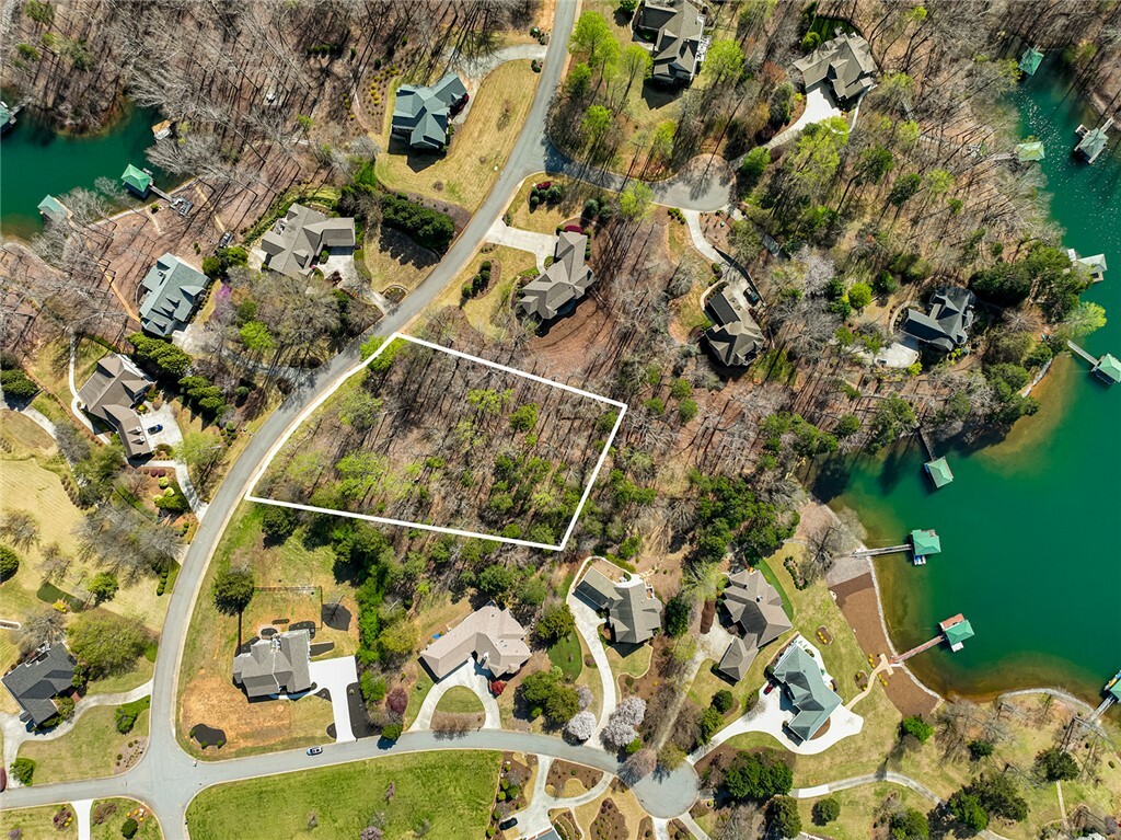 Property Photo: 217 Winding Oaks Drive SC 29672