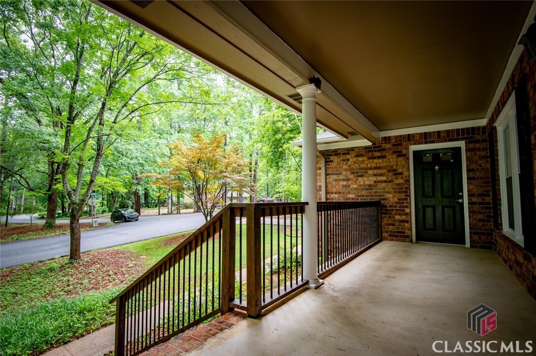 Property Photo: 146 Dunwoody Drive GA 30605