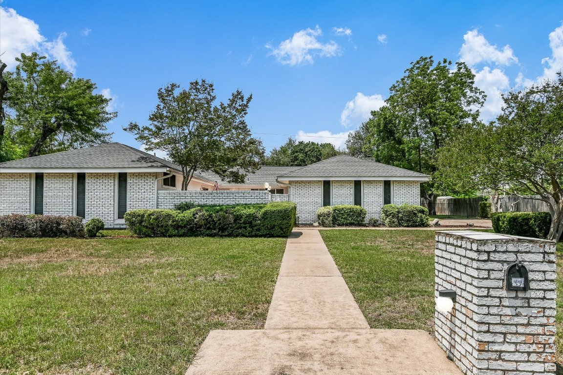 Property Photo:  8600 Crest Ridge Circle  TX 78750 
