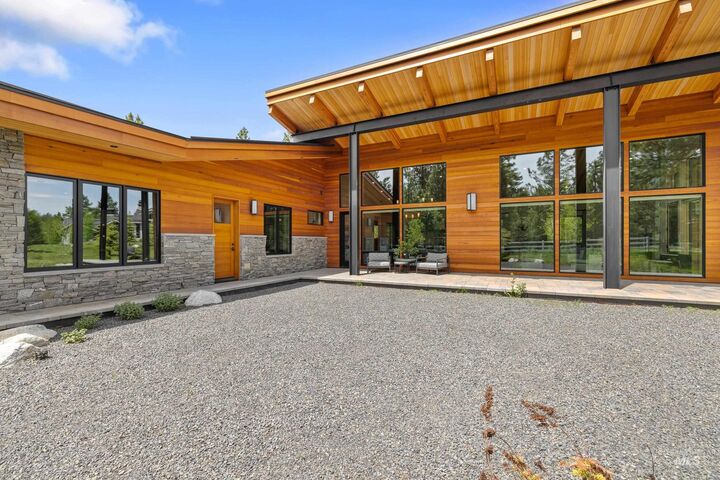 Property Photo: 306 Whitetail Drive ID 83638