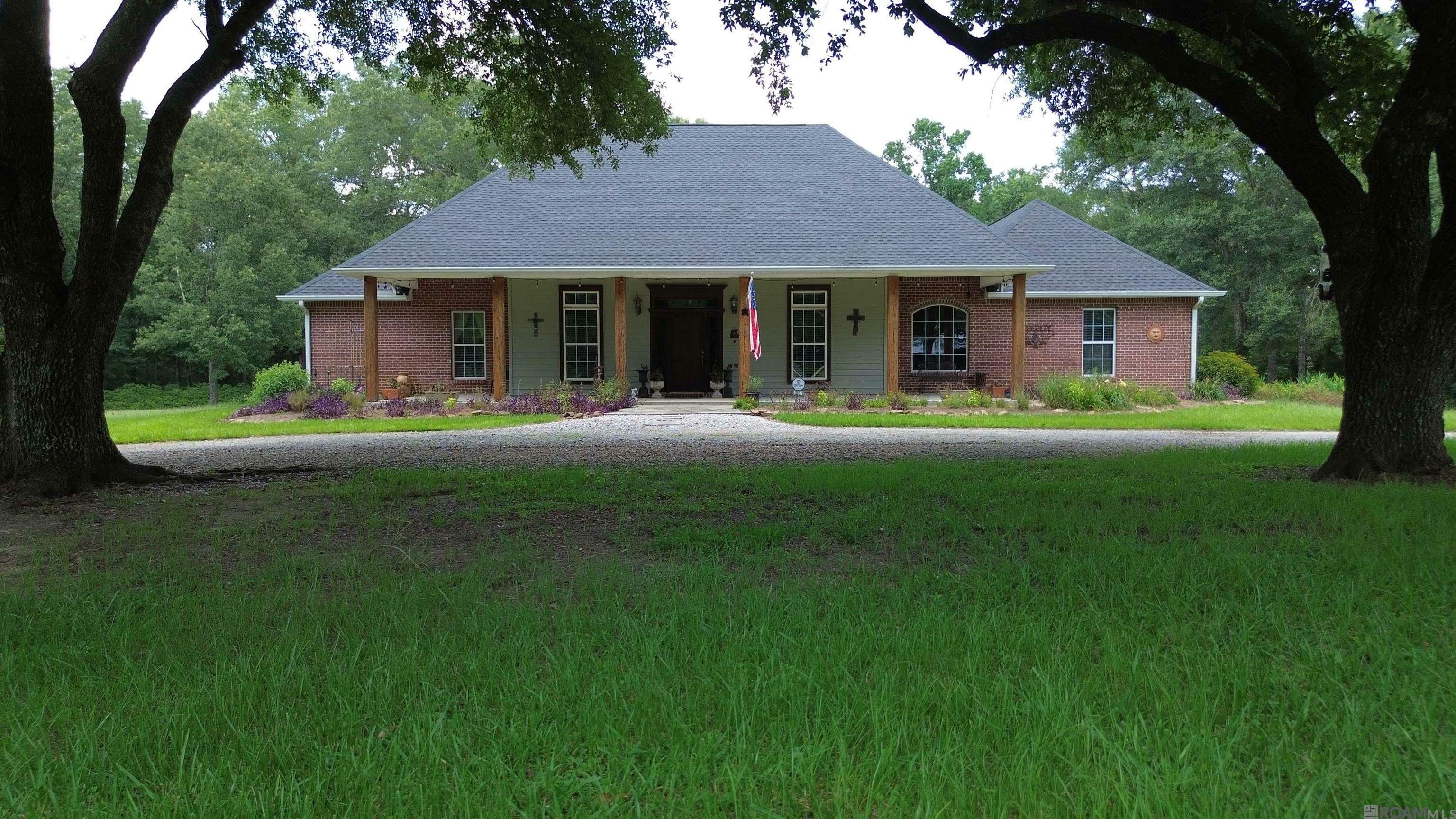 Property Photo: 2907 La Hwy 966 LA 70775