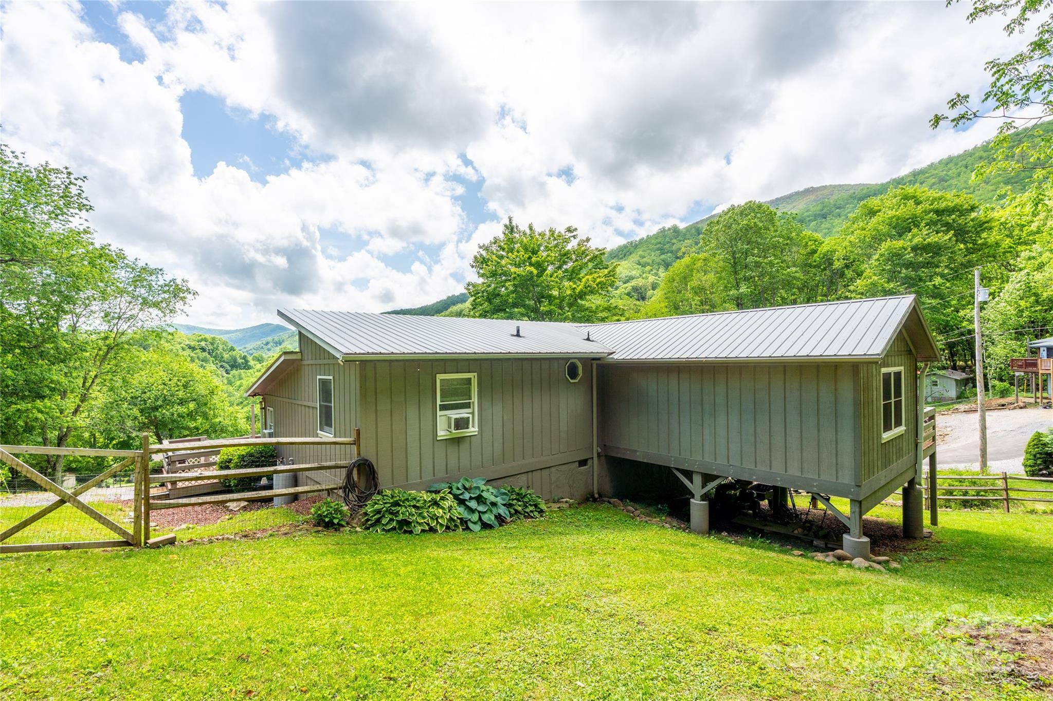 Property Photo:  131 Apple Blossom Lane  NC 28751 