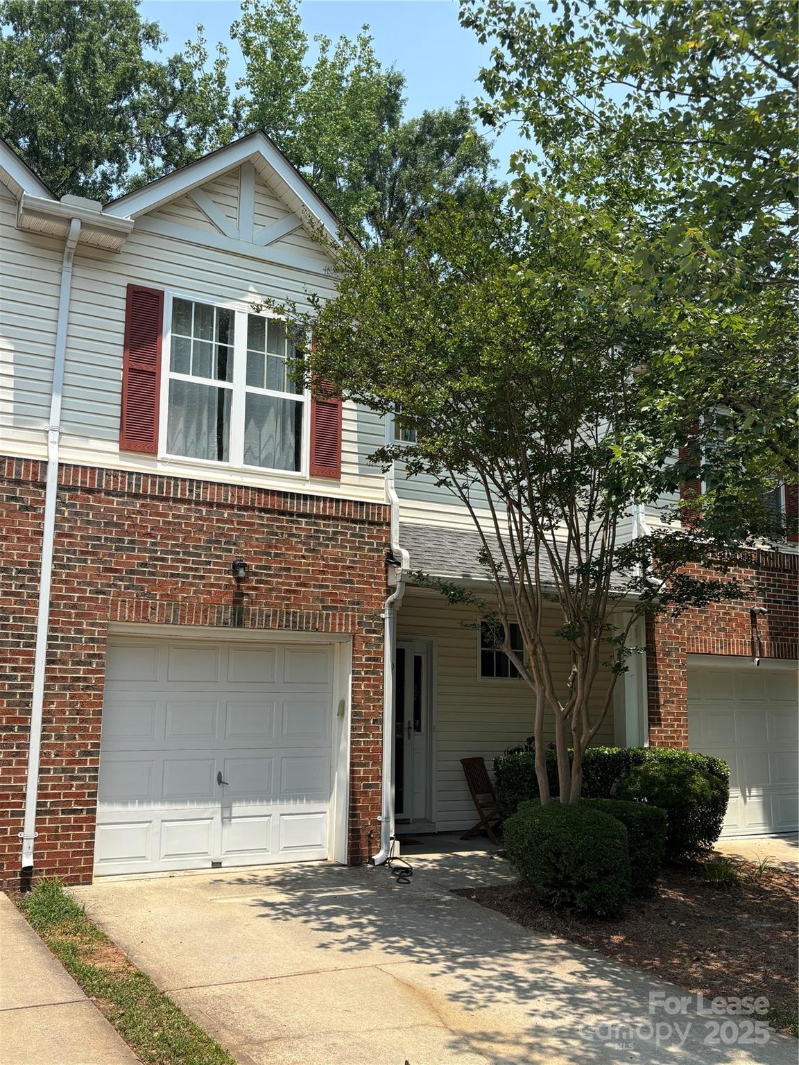 Property Photo:  17047 Commons Creek Drive  NC 28277 