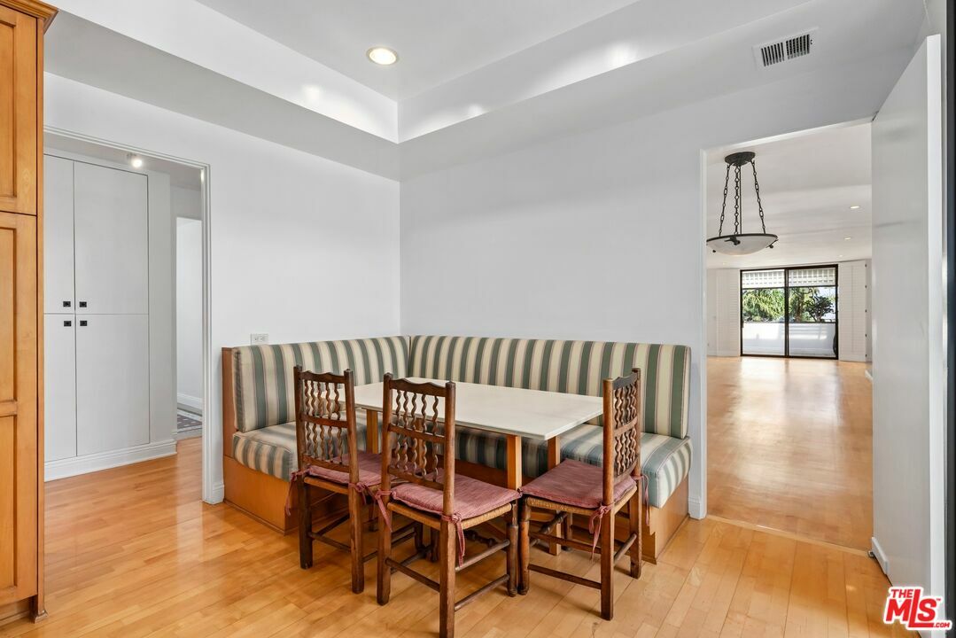 Property Photo: 455 N Oakhurst Dr CA 90210