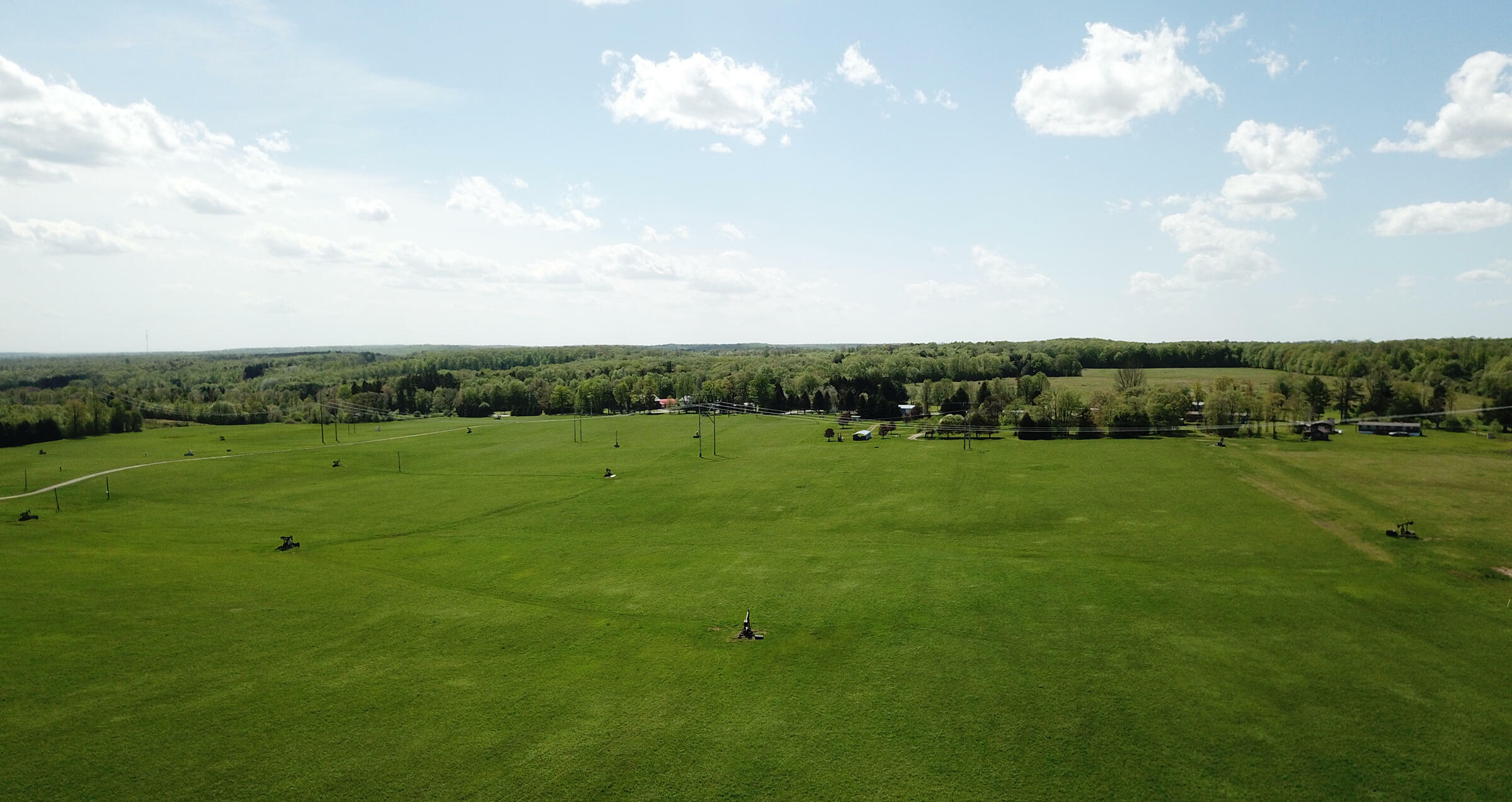 Property Photo: 2529 Rasselas Rd PA 15870