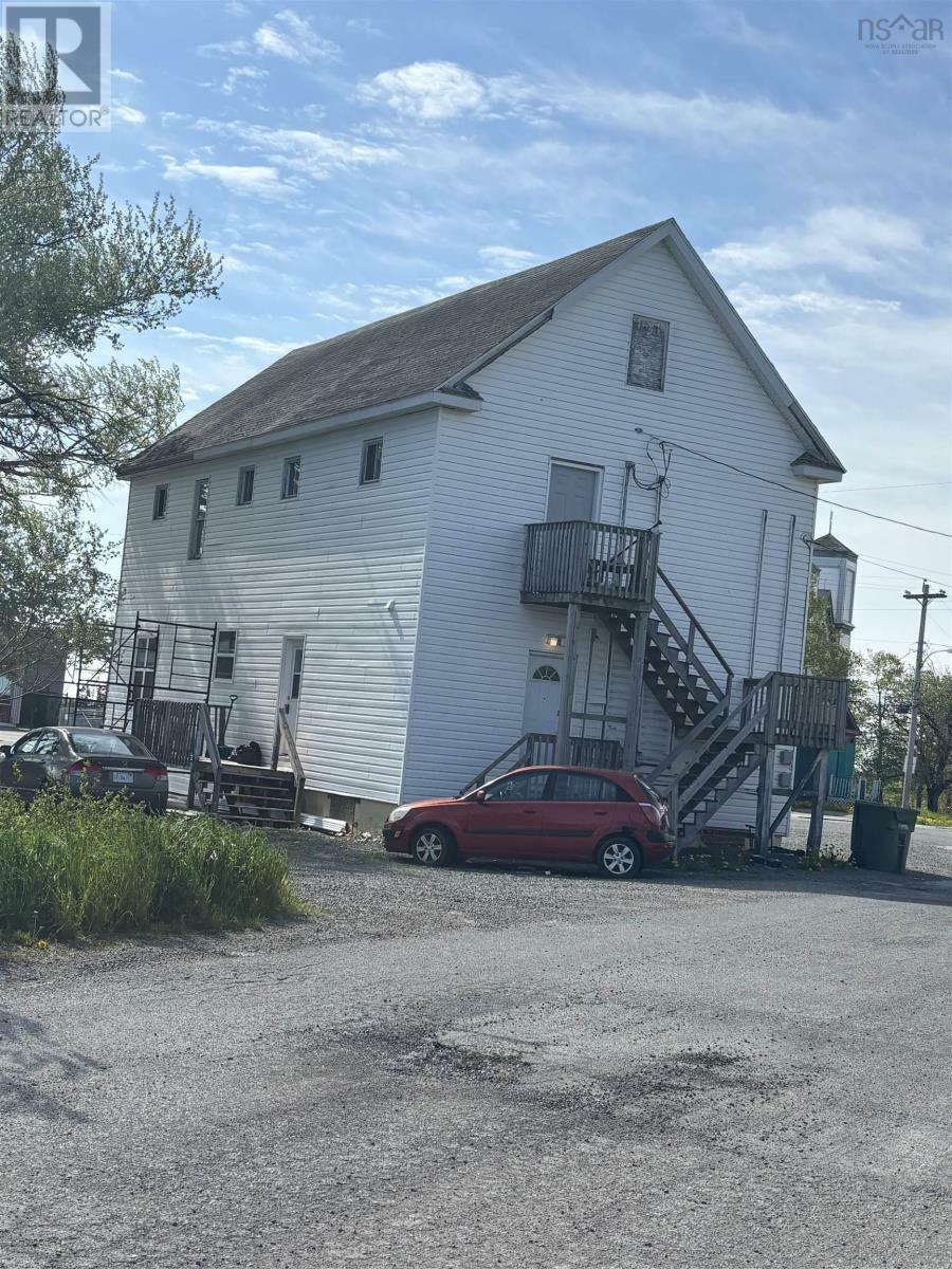 Photo de la propriété: 45 Main Street NS B1E 1E7
