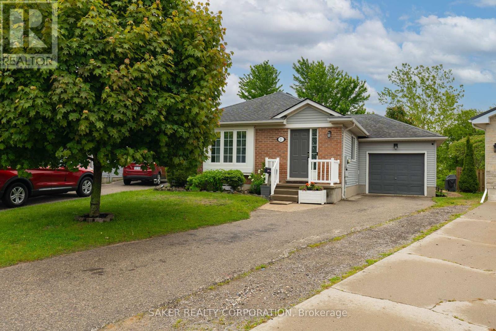 Property Photo:  21 Erin Court  ON N5H 3G6 