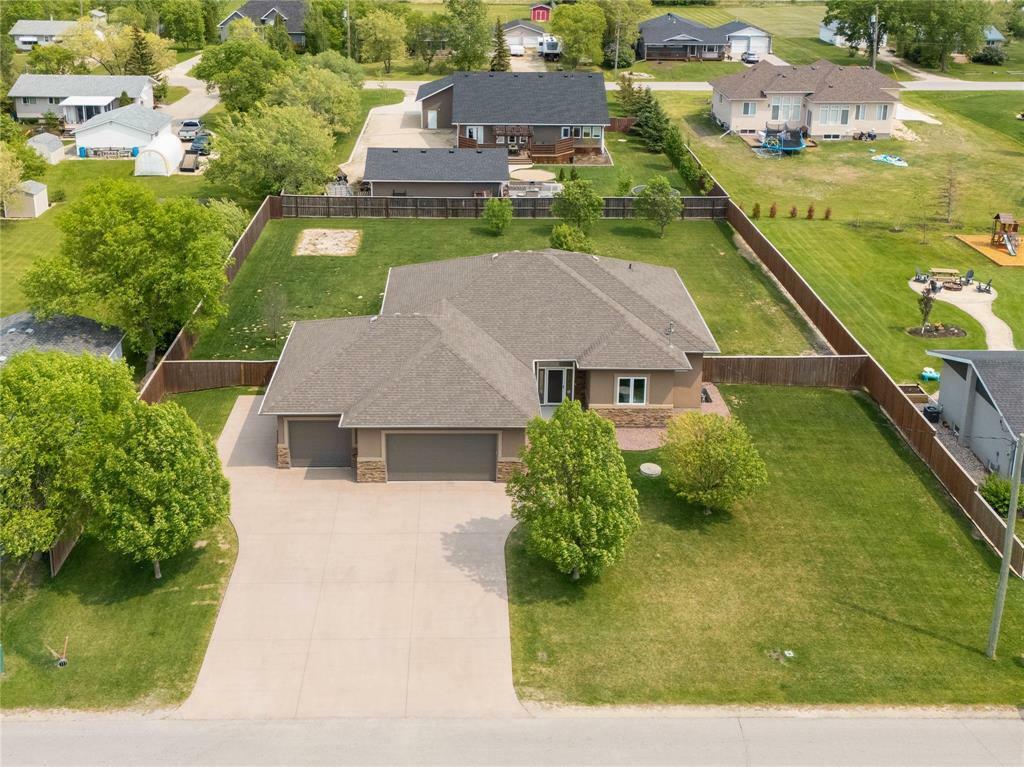 1050 Lyons Street  Headingley MB R4H 1J9 photo